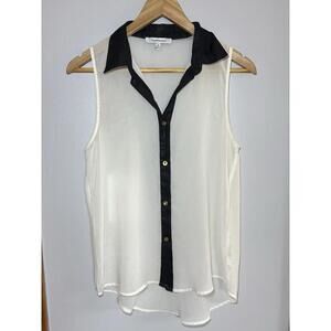 Quintessential Blouse Tank Top Size Small
